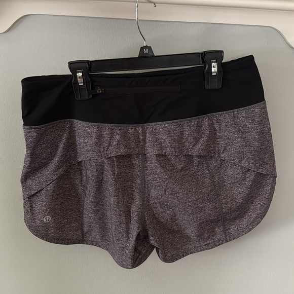 Lululemon Speed Up 4inch Shorts - Picture 2 of 4